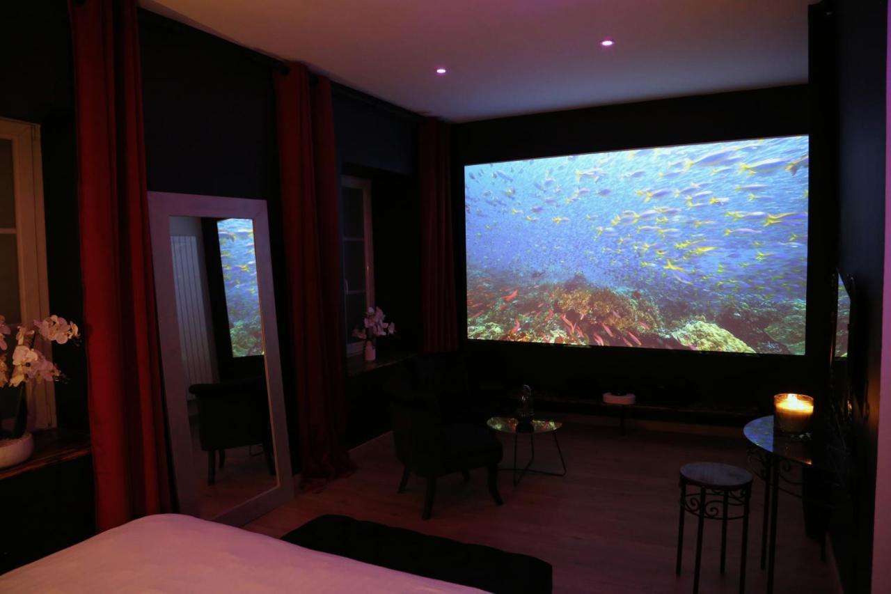 Love Room Gold - Les Delices Rooms Angers Bagian luar foto
