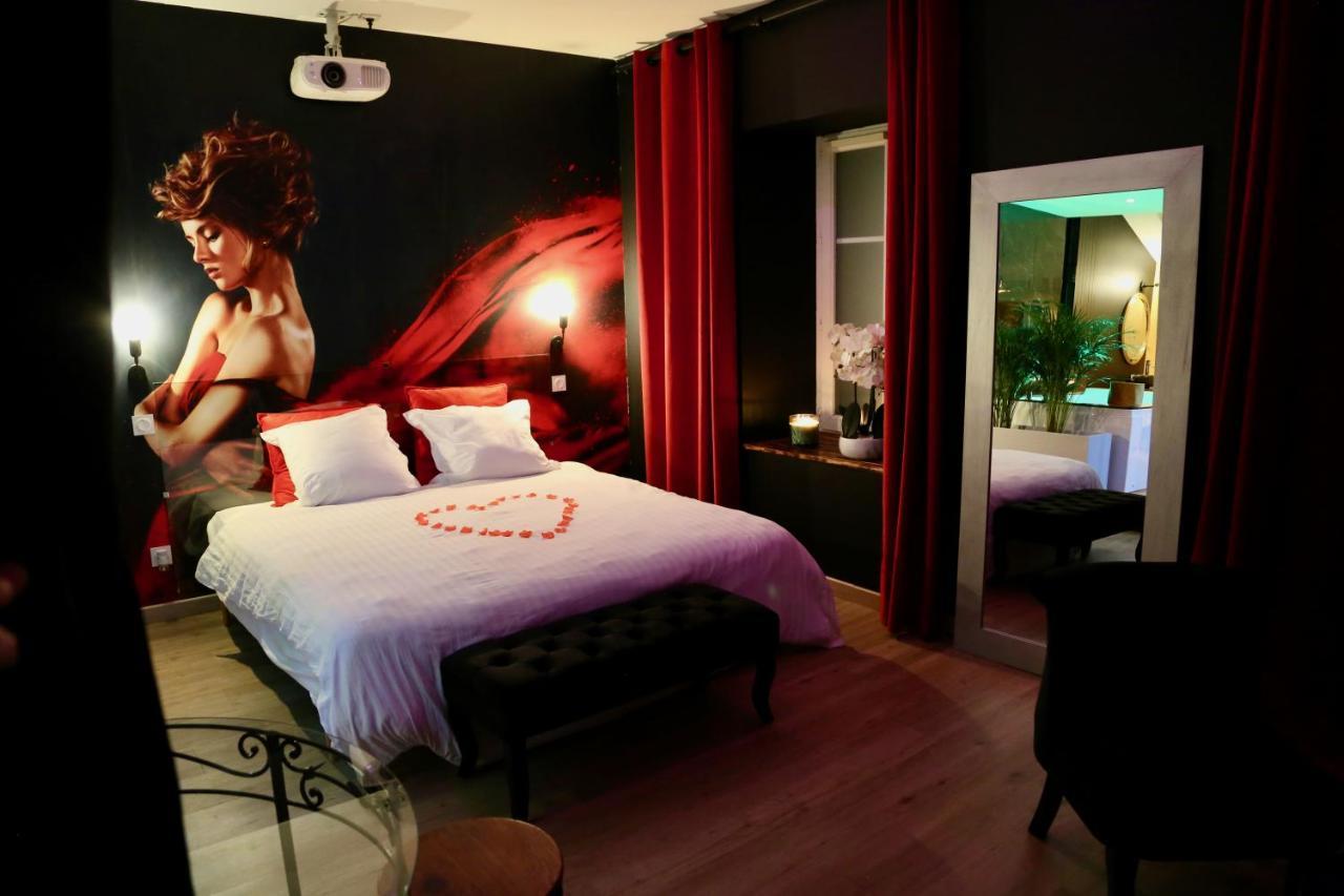 Love Room Gold - Les Delices Rooms Angers Bagian luar foto