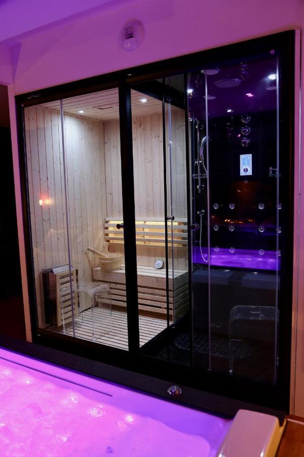 Love Room Gold - Les Delices Rooms Angers Bagian luar foto