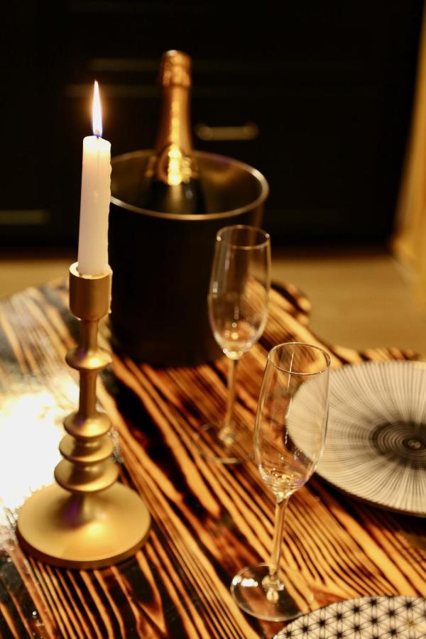 Love Room Gold - Les Delices Rooms Angers Bagian luar foto