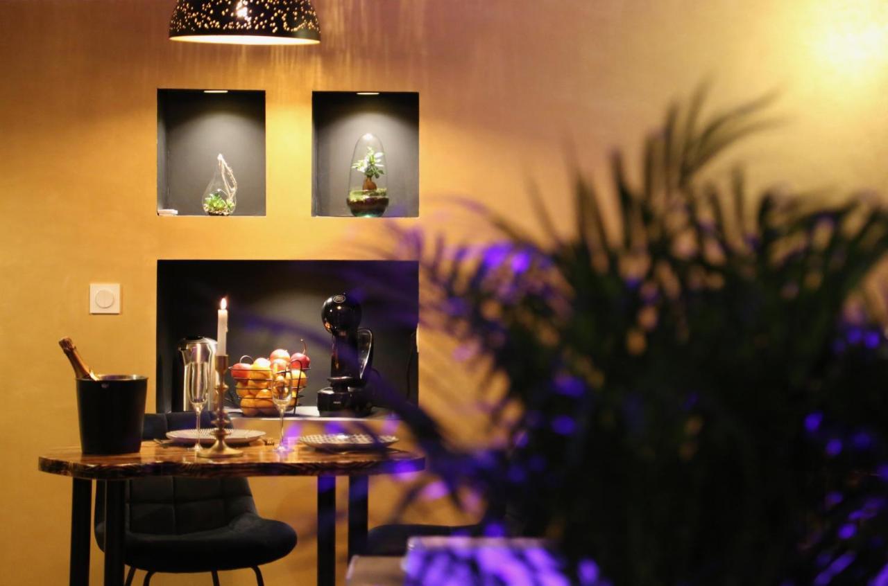 Love Room Gold - Les Delices Rooms Angers Bagian luar foto